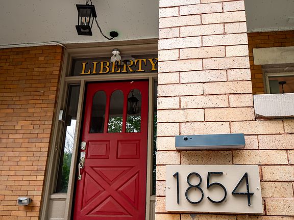 5th image of 1854 W 48th St #B