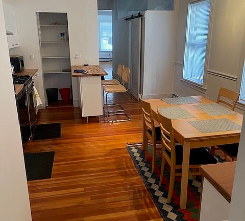 2nd image of 106 Pleasant St #2