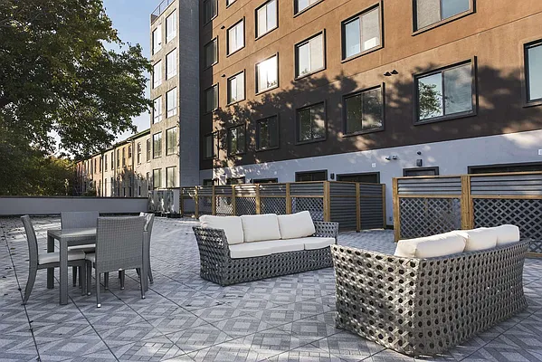 Rented by EXR | media 46