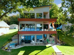 W1192 Spring Grove Rd, Ripon, WI 54971