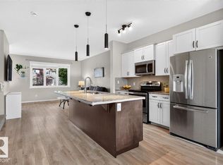 3150 Carpenter Lndg SW, Edmonton, AB T6W2Y8