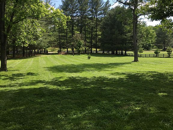 3rd image of 1837 Shenandoah River Ln