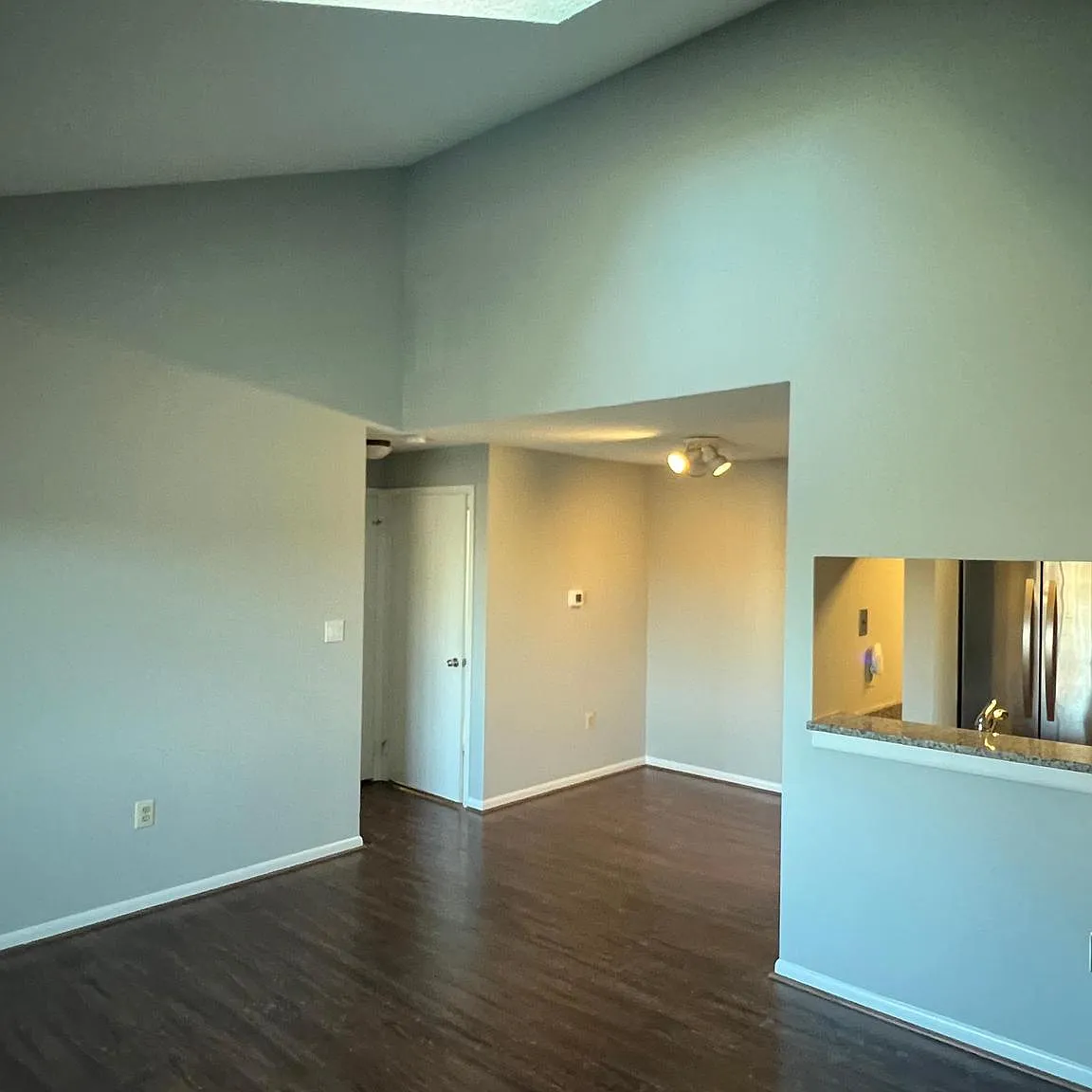 1 bed, 667 sqft, $1,900 — Photo 2
