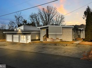 735 Poplar St, Denver, PA 17517