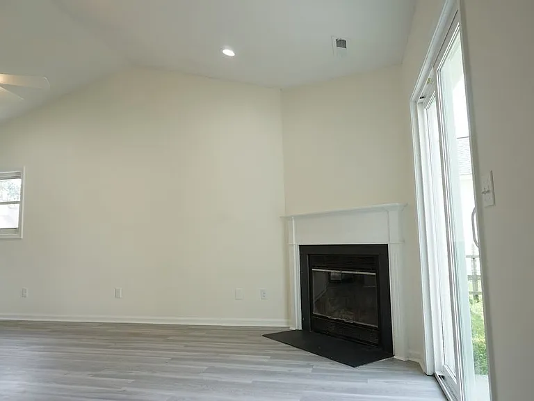 3808 Fawn Creek Dr — Photo 6