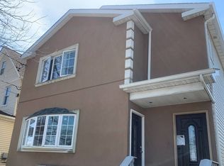 25308 Francis Lewis Blvd, Rosedale, NY 11422