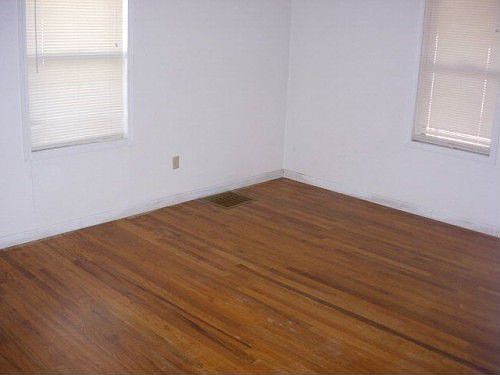 4th image of 520 Gaylord Ave