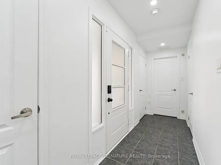 122 Baycliffe Cres — Photo 8
