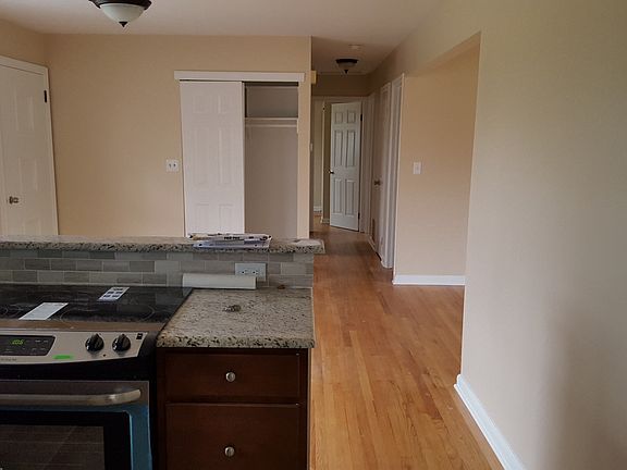 5th image of 24 Norwood Dr