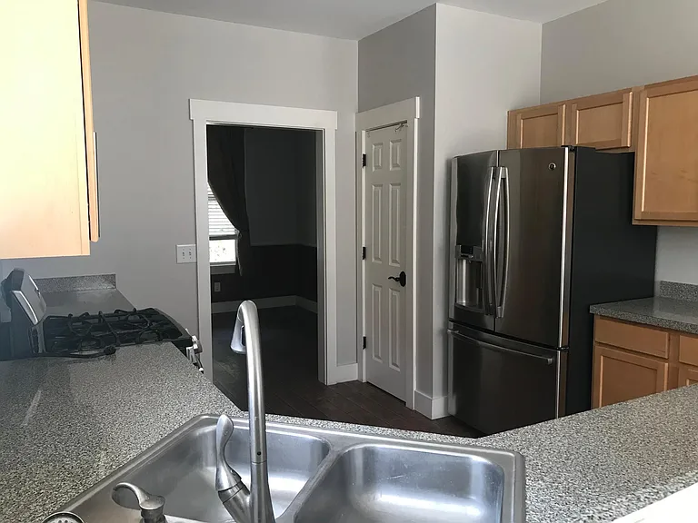 20 4th Ave #20 — Photo 13
