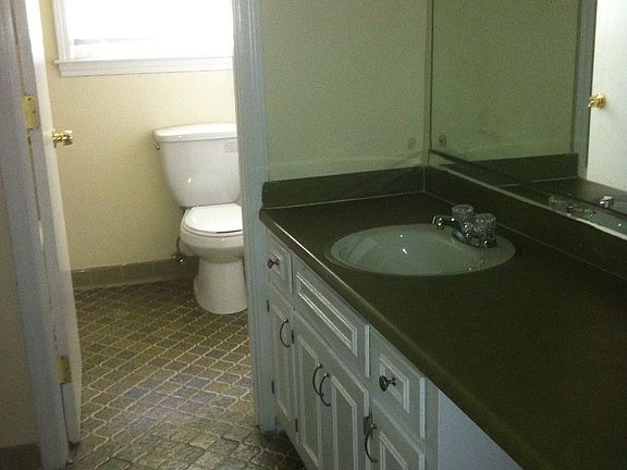 3rd image of 3885 Woodyhill Dr