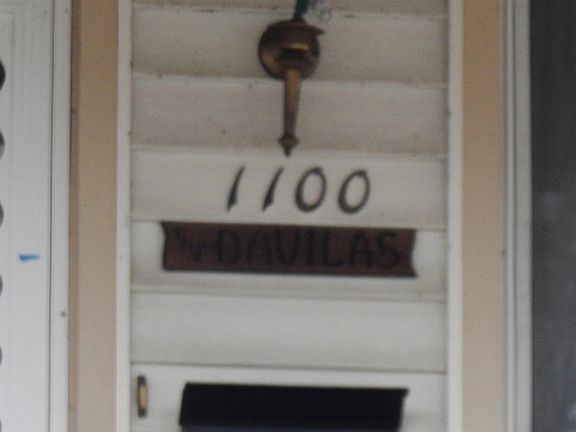 2nd image of 1100 Lakepointe St