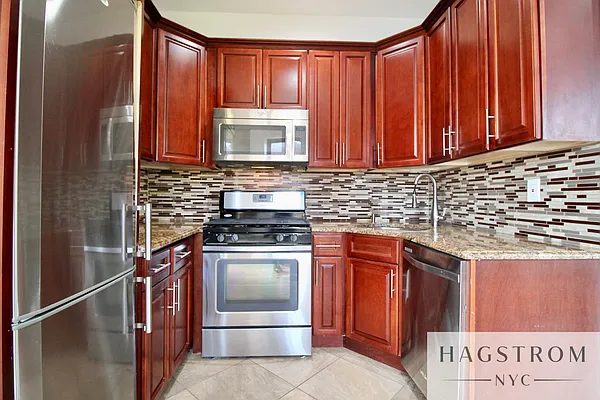 Rented by Hagstrom Management Inc | media 6