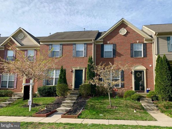 3004 Raking Leaf Dr