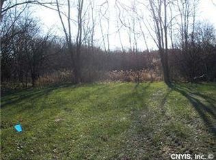 3862 Split Rock Rd, Camillus, NY 13031