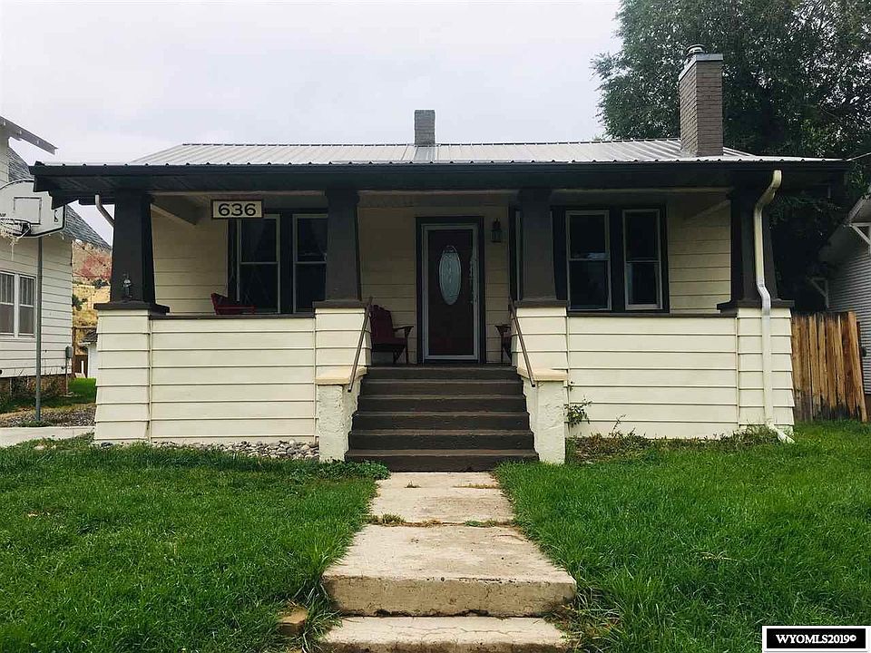 1st image of 636 Park St