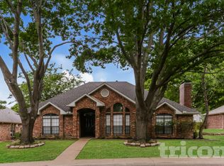 109 Redman Ln, Waxahachie, TX 75165