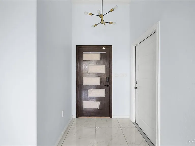 2307 San Charbel St — Photo 2