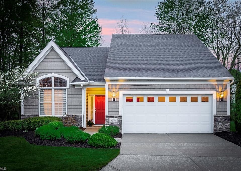 1st image of 474 Bay Hill Dr
