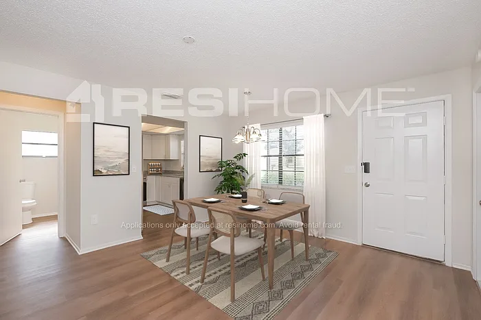 1204 Meredith Dr — Photo 4