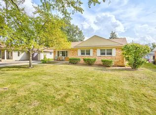 3831 Pinecrest Rd, Rockford, IL 61107