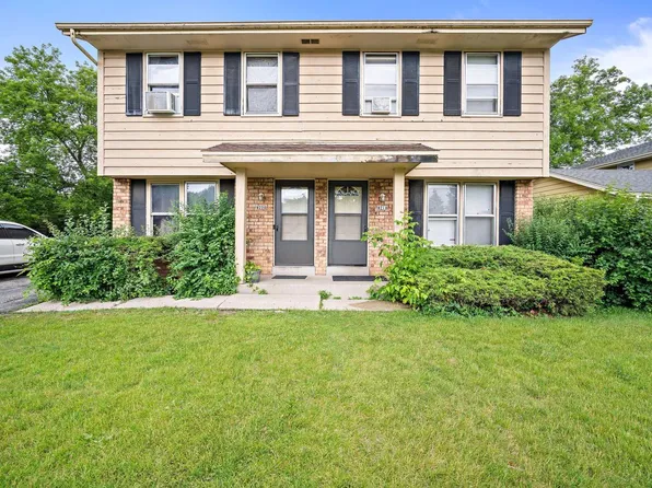 8218 N 93rd St 8220, Milwaukee, WI 53224