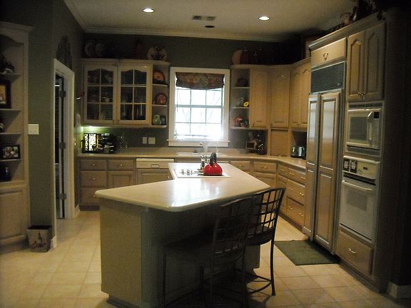 5th image of 4034 Stillforest Cir