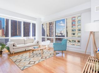 350 W 42nd St APT 6B, New York, NY