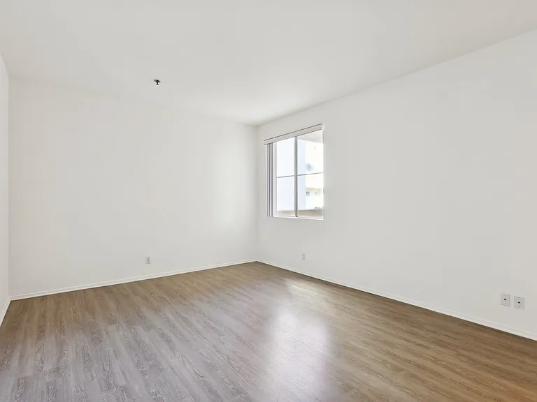 1 Bedroom 1 Bathroom