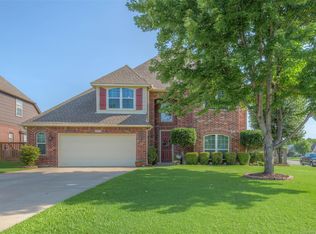 8847 E 77th Pl, Tulsa, OK 74133