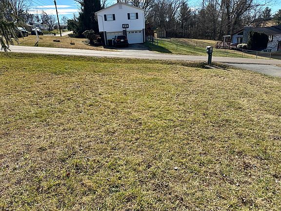 5th image of 14083 Brynwood Dr