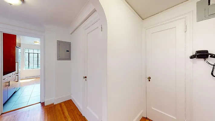 Rented by Bond New York | media 12