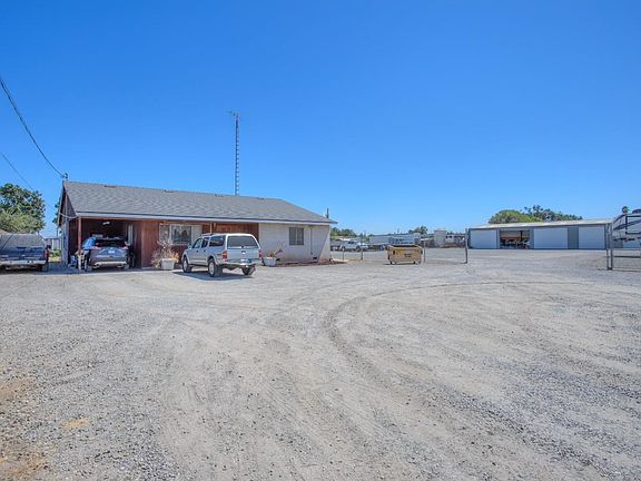 2nd image of 3400 Moore Rd
