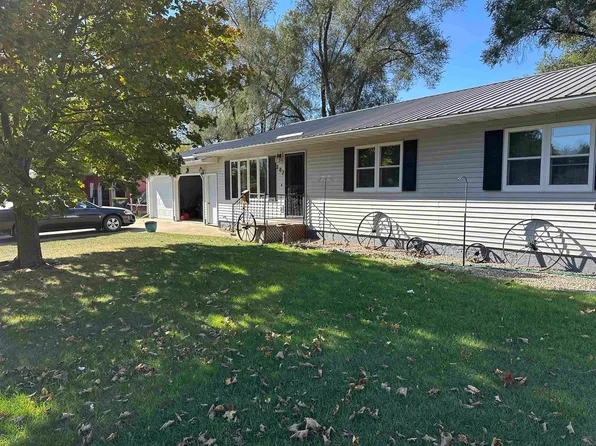 207 N State St, Prairie Du Chien, WI 53821