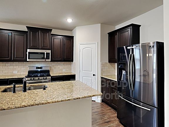 4th image of 607 Redwood Dr