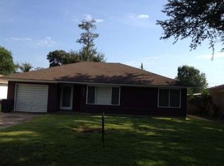 2042 Perry Ave, Groves, TX 77619