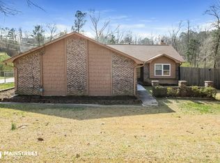 5676 Desoto Dr, Pinson, AL 35126