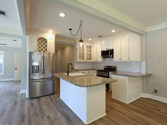 5th image of 512 Enid St
