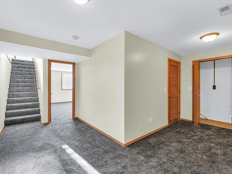 2721 Rainbow Ave — Photo 18