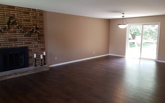 5th image of 1335 Edgewood Dr