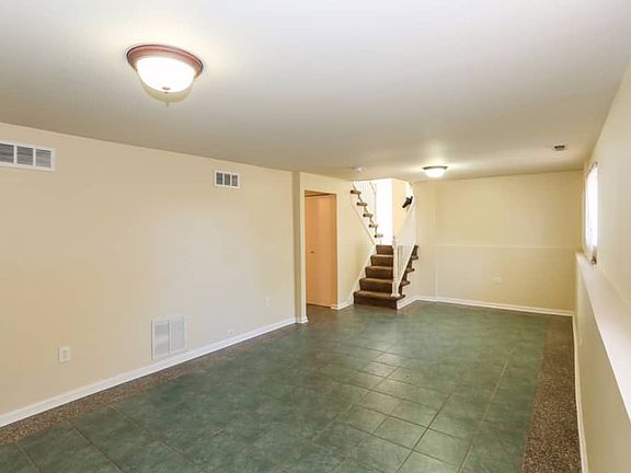 2nd image of 22650 Lakeshore Dr