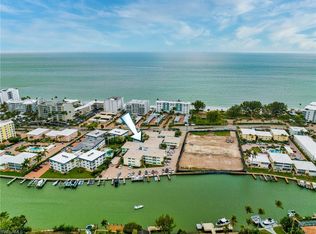 1950 Gulf Shore Blvd N APT 113, Naples, FL 34102