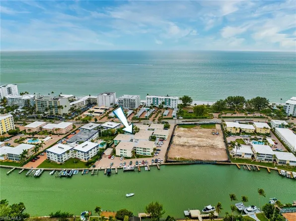 1950 Gulf Shore Blvd N, Naples, FL