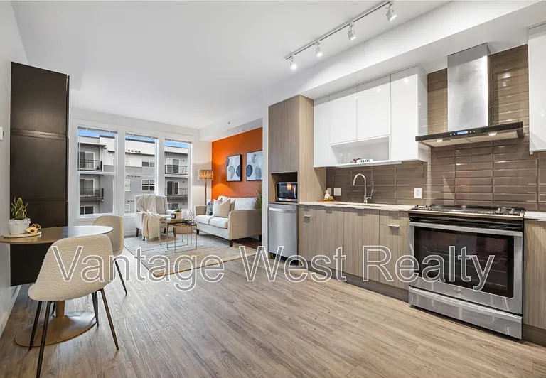 1775 Chapman Pl #Penthouse 12 — Photo 1