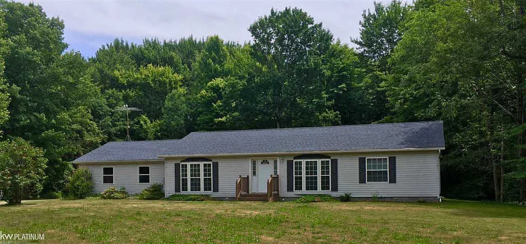 2146 Emerson Rd photo 1