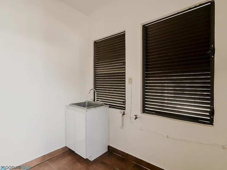 423 Calle R — Photo 16