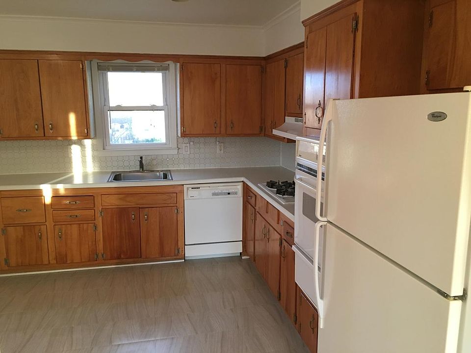 1st image of 5 Ambrose Pl #2