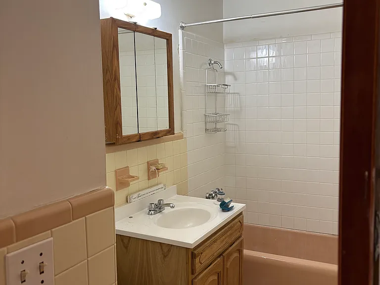 27 Forbus St #H1 — Photo 10