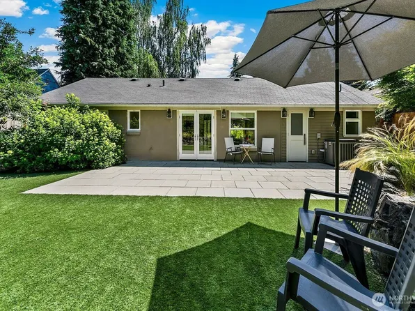 8623 30th Avenue NE, Seattle, WA 98115