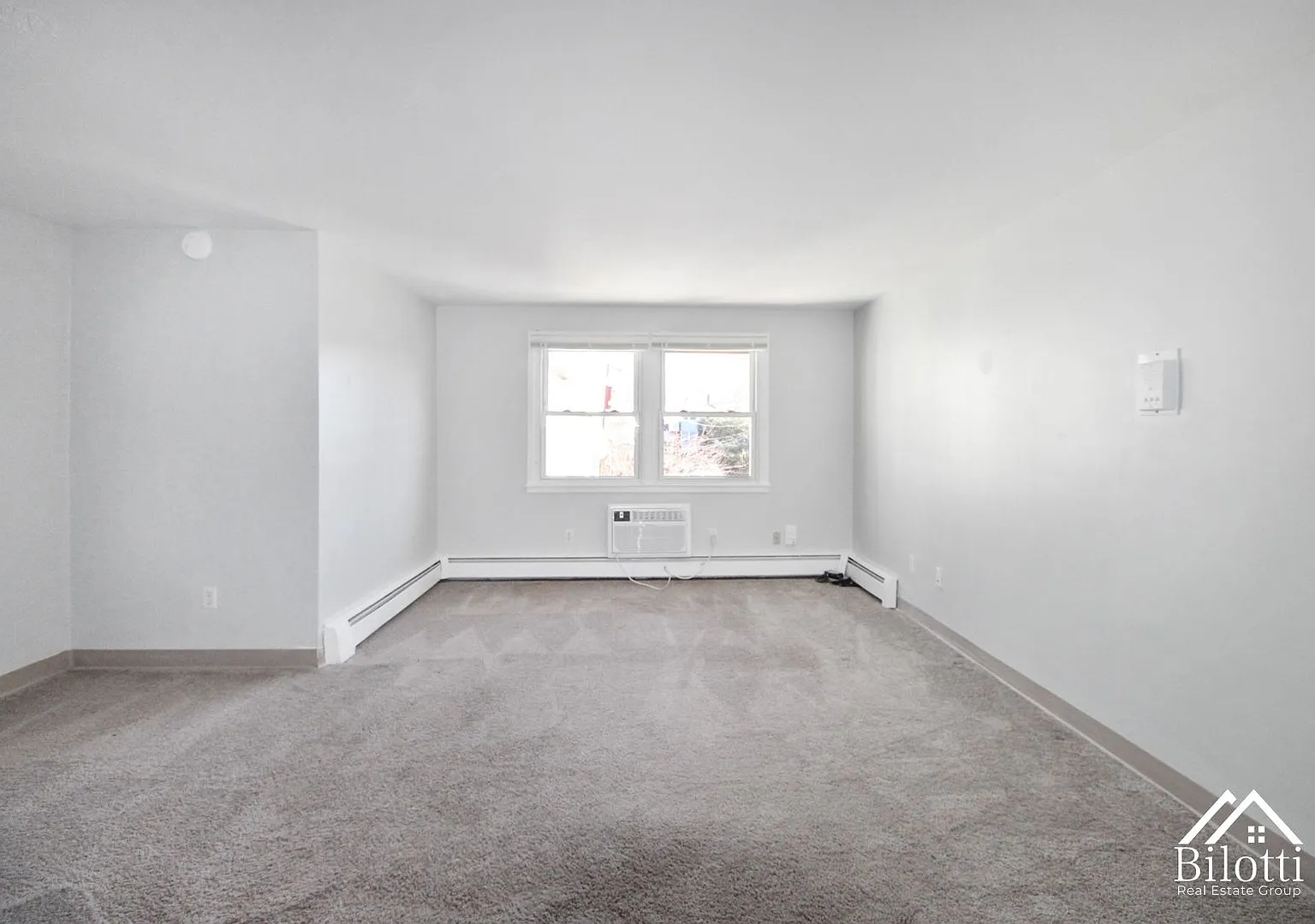 Hillside Terrace Apartments — Photo 2